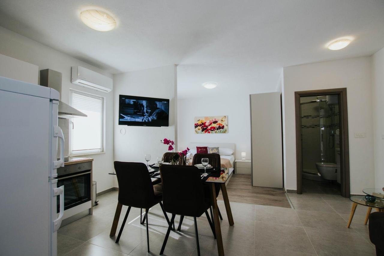 Blaise Apartment Trogir Bagian luar foto